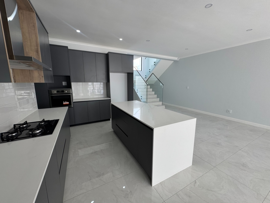 4 Bedroom Property for Sale in Sandown Western Cape